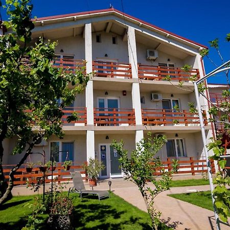Casa Ypu Hotel Două Mai Exterior foto