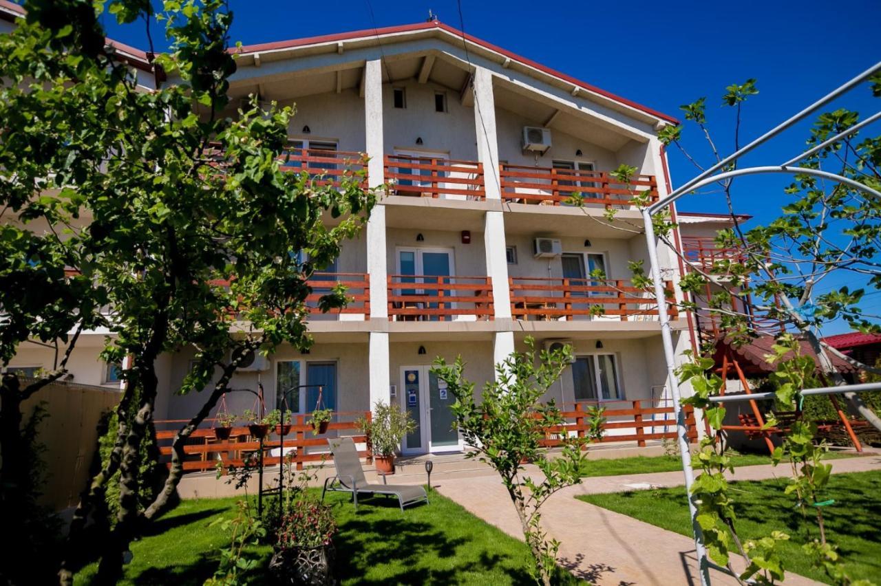 Casa Ypu Hotel Două Mai Exterior foto