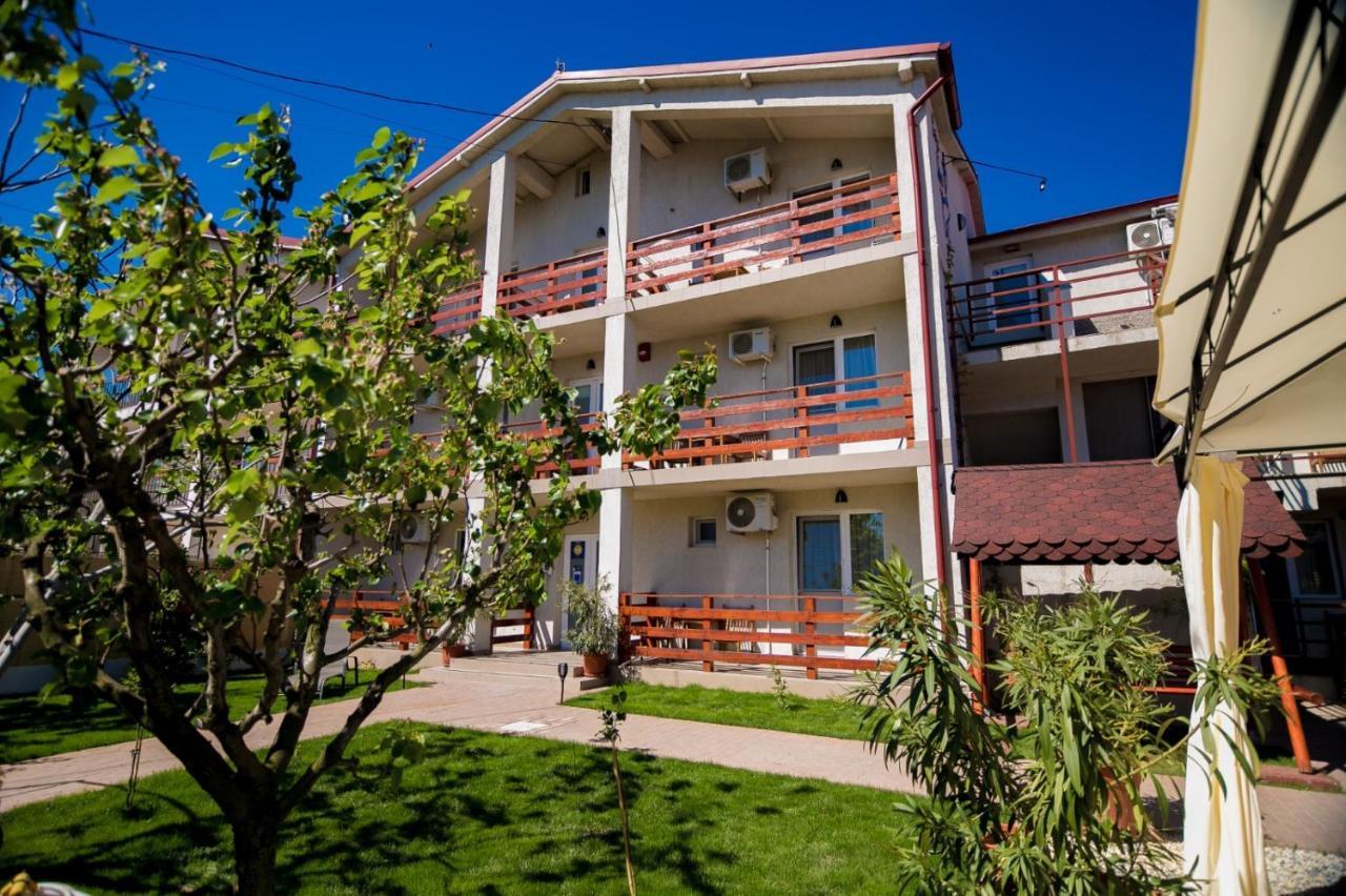 Casa Ypu Hotel Două Mai Exterior foto